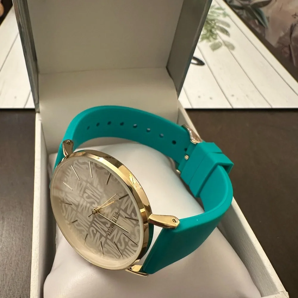 Steve Madden Turquoise Watch with Gold Details - Picture 3 of 4